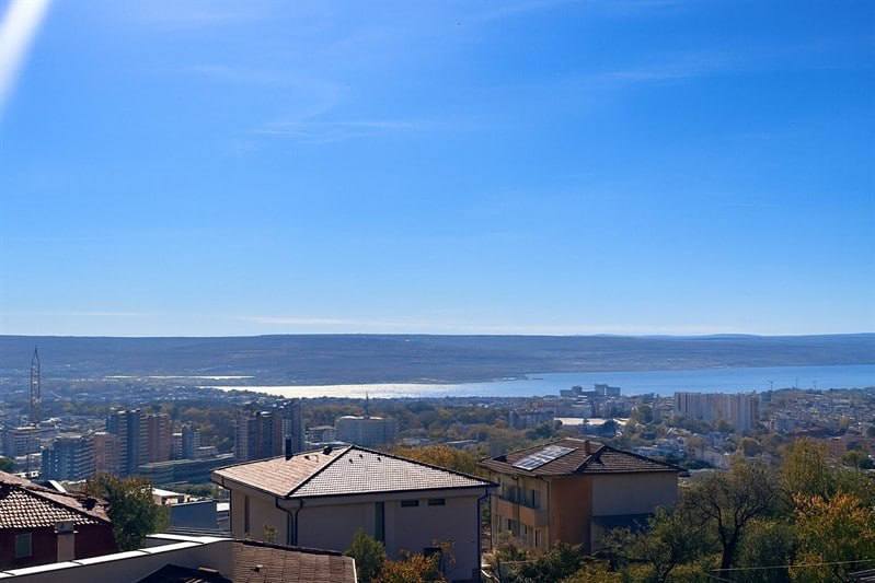 Pchelina apartment complex